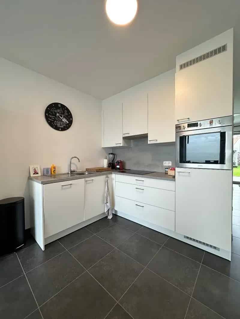 Woning te Veurne: Prachtig Groene Omgeving