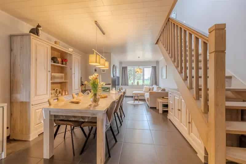 Gerenoveerde Halfopen Bebouwing Rustige Omgeving
