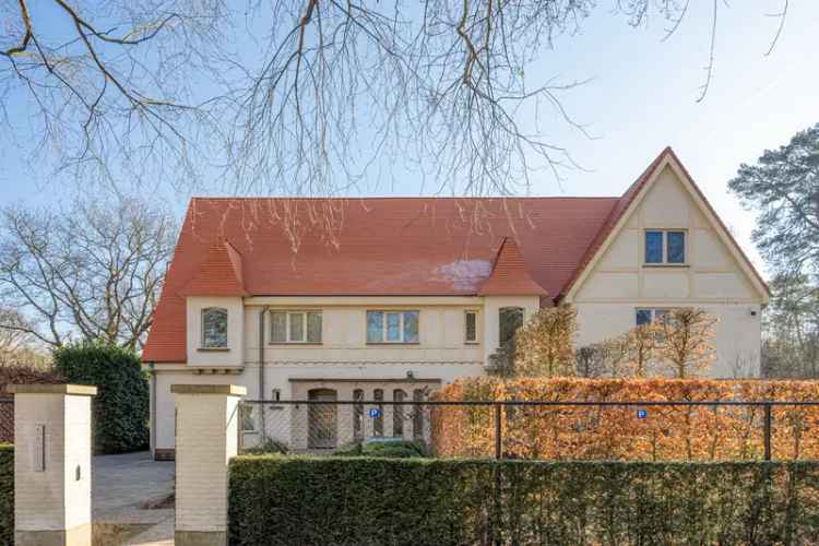 Ruime Villa Koningshof Zwembad Praktijkruimte Grote Gezinnen