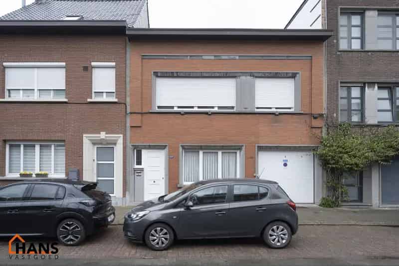 Gelijkvloers Appartement te Koop met Tuin