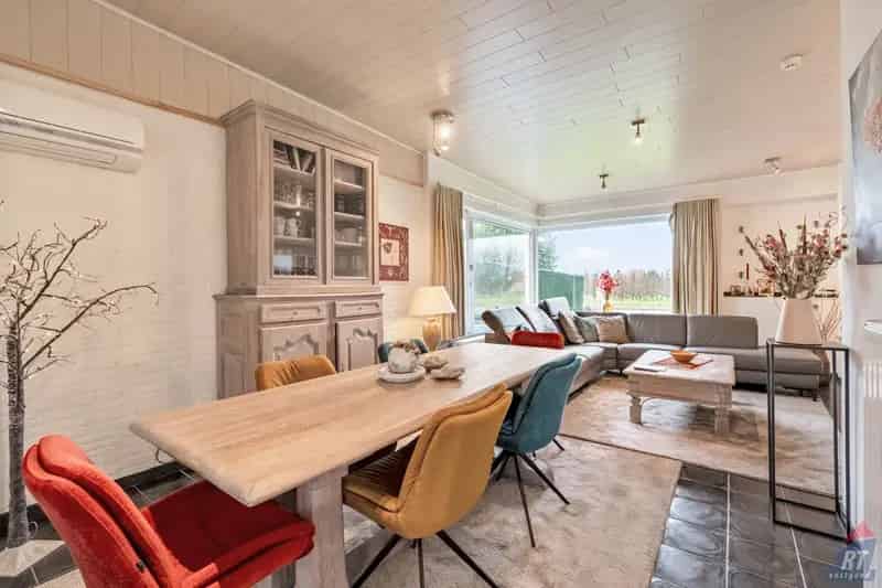 Karaktervolle Vrijstaande Woning Ruime Tuin Sint Truiden