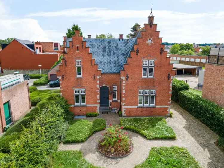 Unieke eigendom in neotraditionele stijl op perceel van 1.015m²