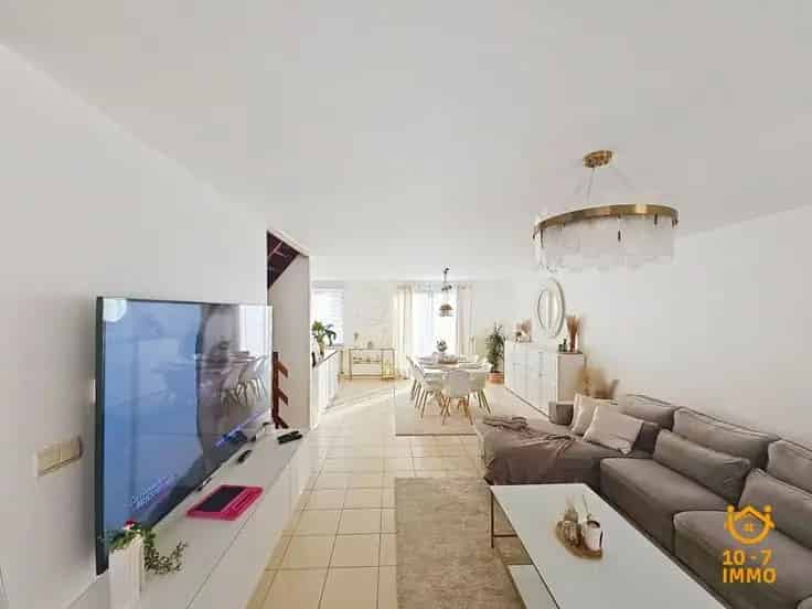 Appartement te Koop Anderlecht: Ruim Duplex met Zonnepanelen