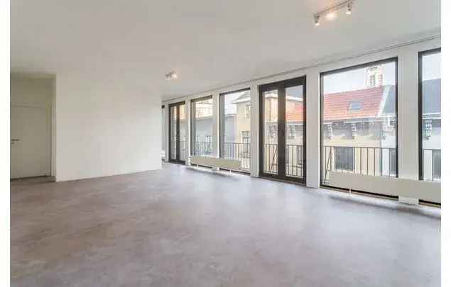 Huur 2 Slaapkamer Appartement 132m² Antwerpen Kammenstraat