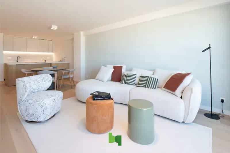 Appartement te koop met zeezicht