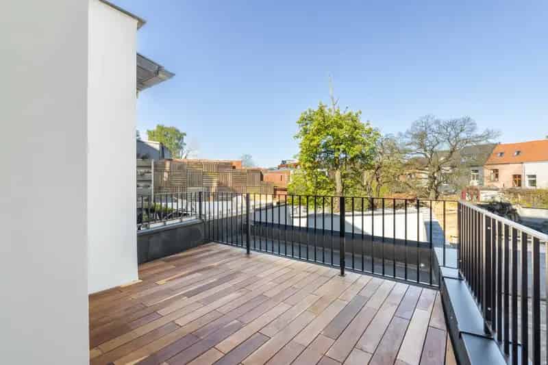 Gerenoveerd 1 Slaapkamer Appartement te Koop