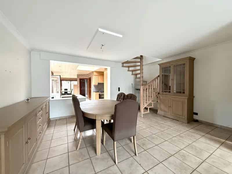 Huis te koop Beveren-Leie: 3 slaapkamers, garage en tuin