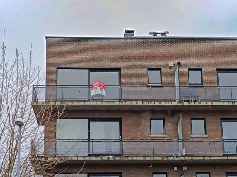 Ruim Hoekappartement te Koop met 2 Slaapkamers en Terras
