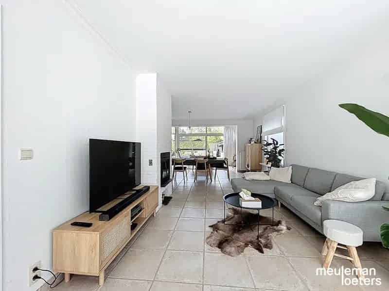 Ruime woning fantastische locatie