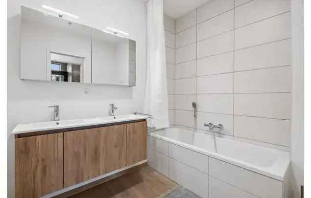 Huur 3 slaapkamer huis van 144 m² in Brussels