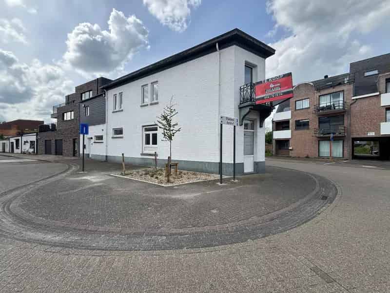 Handelspand met Appartement te Huur Beringen Centrum
