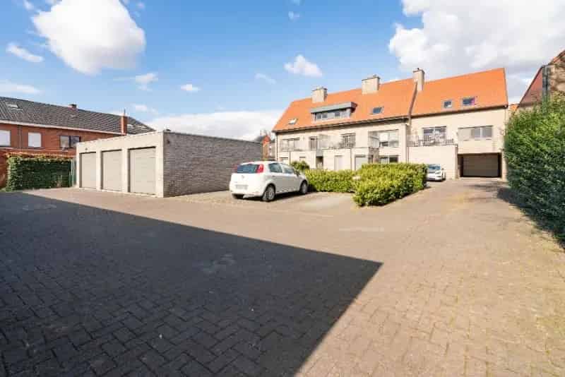 Opbrengsteigendom Zelzate 7 Appartementen 9 Garages