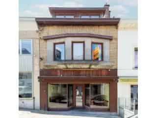 Huis Gemengd Gebruik Te Koop Bon Secours