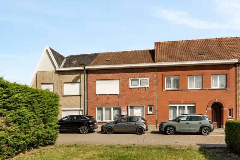 Huis te huur 3 slaapkamers Grote tuin Rustige ligging