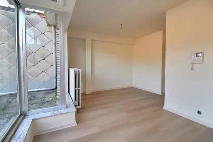 Studio te Koop Forest 38m2 Terras Huurder Aanwezig