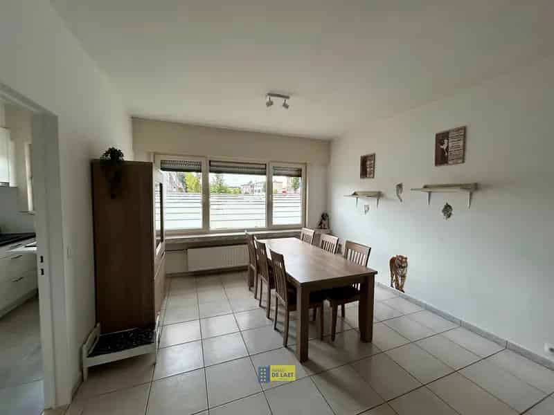 Gelijkvloersappartement 2 slaapkamers tuin garage te koop