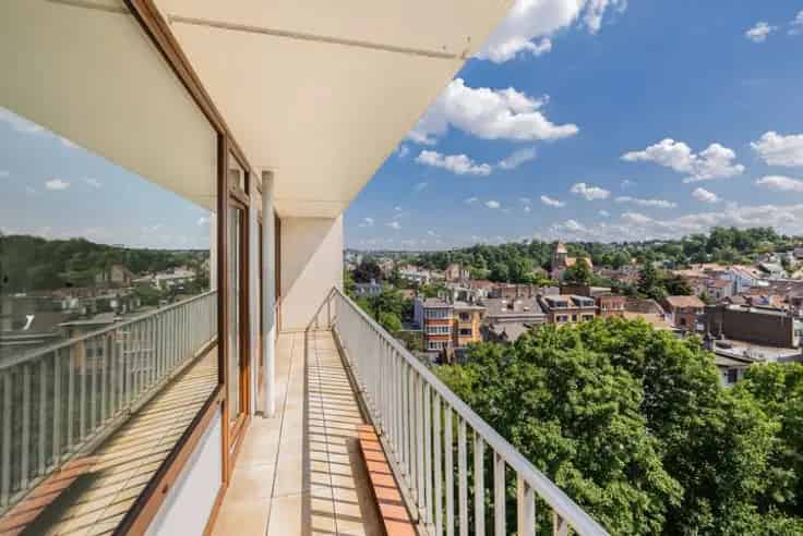 Appartement te Koop Ukkel 3 slaapkamers gerenoveerd terras garage