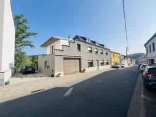 Huis te Koop Martelange - Ruime Woning met Eetkamer en Dressing