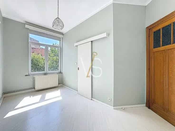 Appartement 1 Slaapkamer Anderlecht - Kleine Coöperatie - Lage Kosten