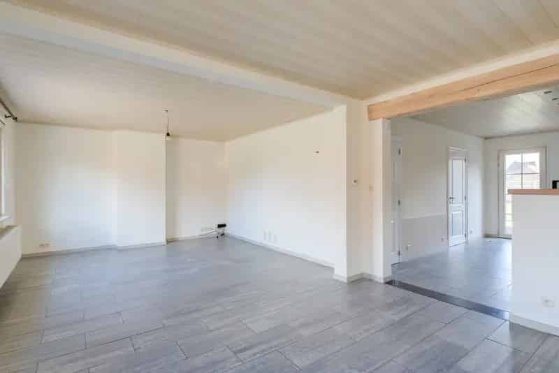 Instapklare woning 3 slaapkamers grote tuin