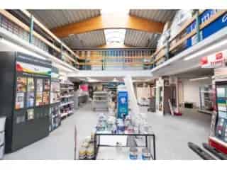Handelspand te Koop Elsene 720m²  Privé Parking