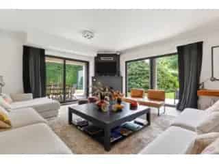 Gelijkvloers appartement te koop Ukkel 231m² 4 slaapkamers
