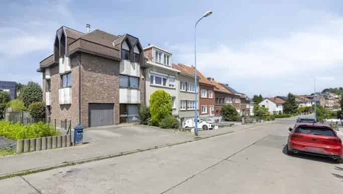 Huis te koop met praktijkruimte Strombeek-Bever