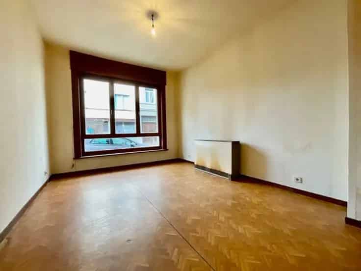 Huis Te Koop Laken 4 Slaapkamers Te Renoveren 190m²