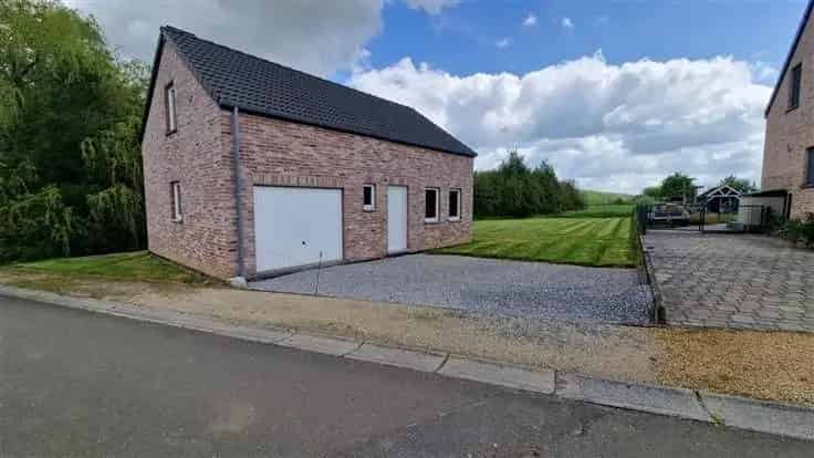 Huis te Koop Fosses la Ville 122m2 3 slaapkamers Grote Tuin