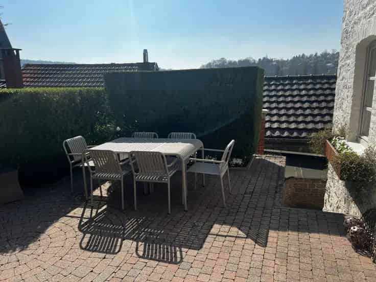 Huis te Koop in Mery: Rustige Woning met Zonnepanelen