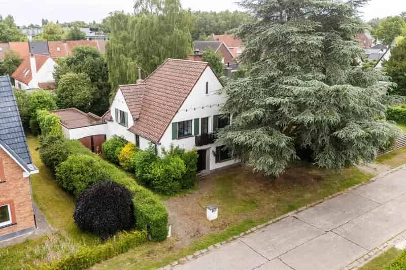 Huis te koop Gent: Ruime villa te renoveren