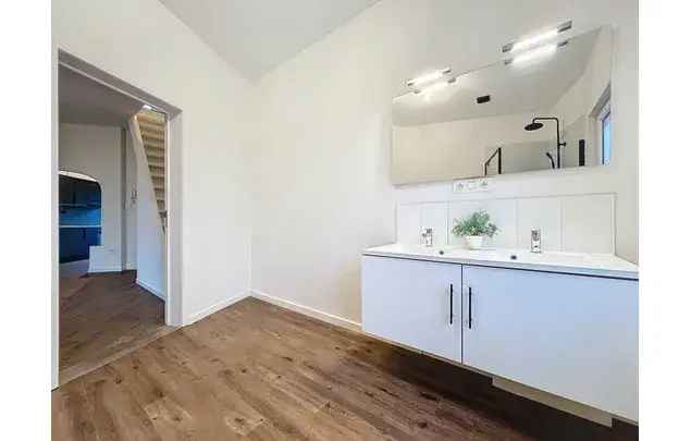 Huur 2 slaapkamer appartement van 70 m² in Ghent