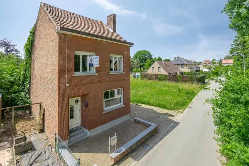 Huis te koop Boutersem: te renoveren woning met tuin