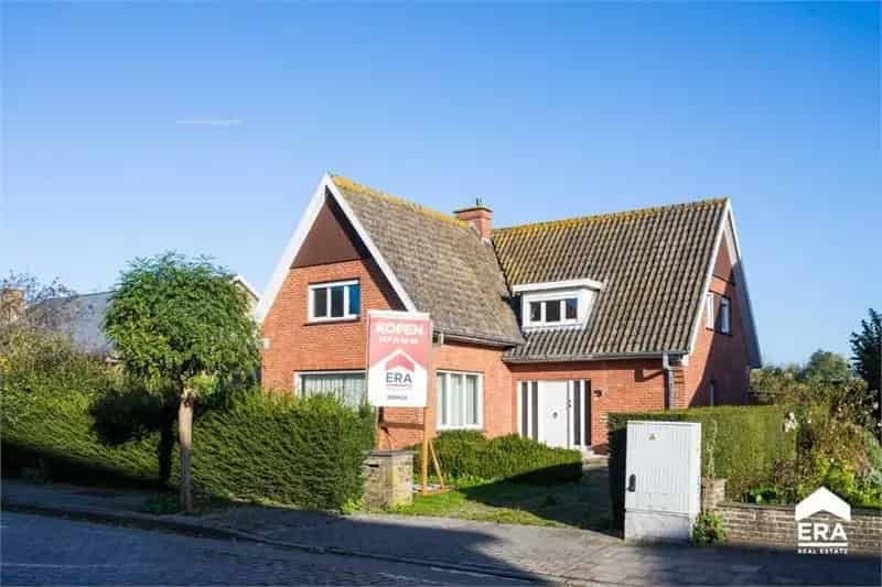 Huis te koop Boezinge: 4 slaapkamers, garage, instapklaar