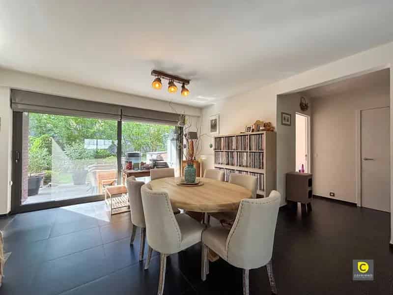 Gelijkvloers Appartement 2 slaapkamers tuin autostaanplaats
