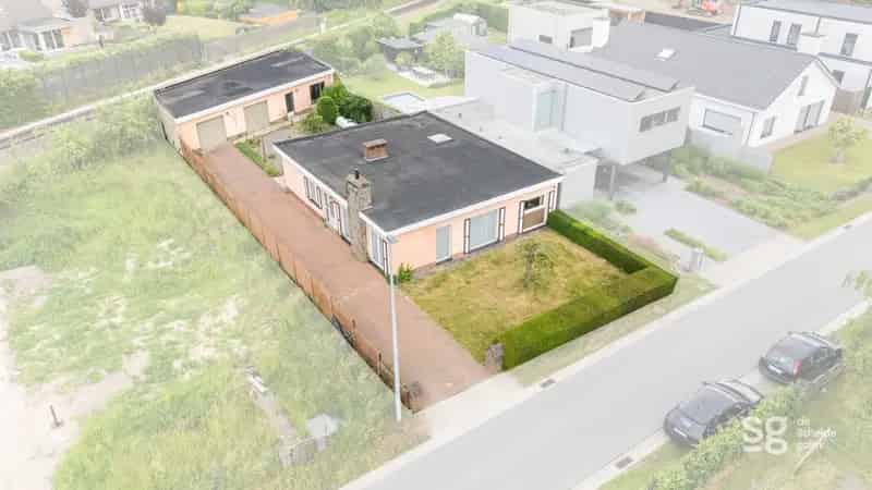 Te renoveren bungalow in De Pinte