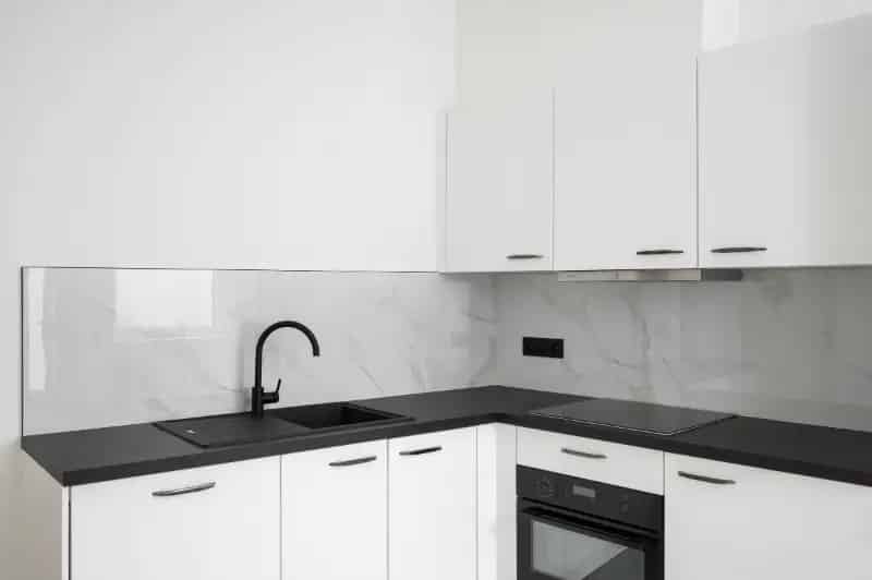 Appartement te koop Wevelgem: 1 slaapkamer, gerenoveerd