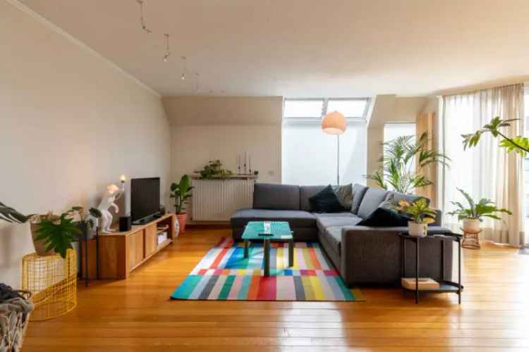 Te koop luxe duplex appartement Roeselare met 2 slaapkamers en terras