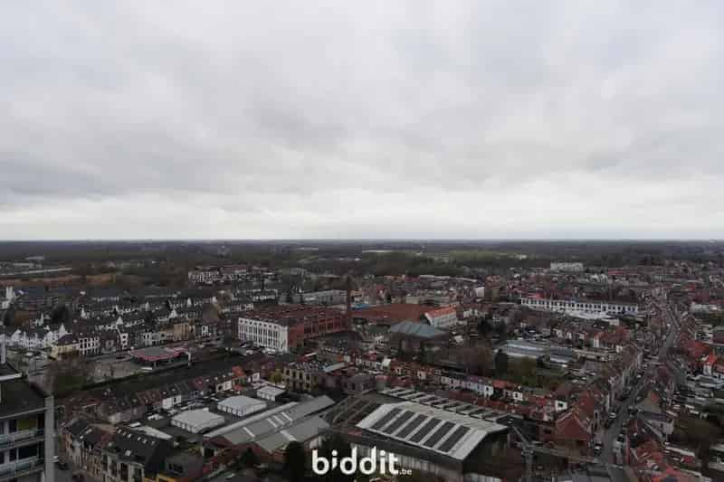 Te renoveren appartement Gent Centrum met terras en kelder