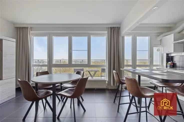 Gerenoveerd Appartement 2 Slaapkamers Prachtig Uitzicht Nabij E40