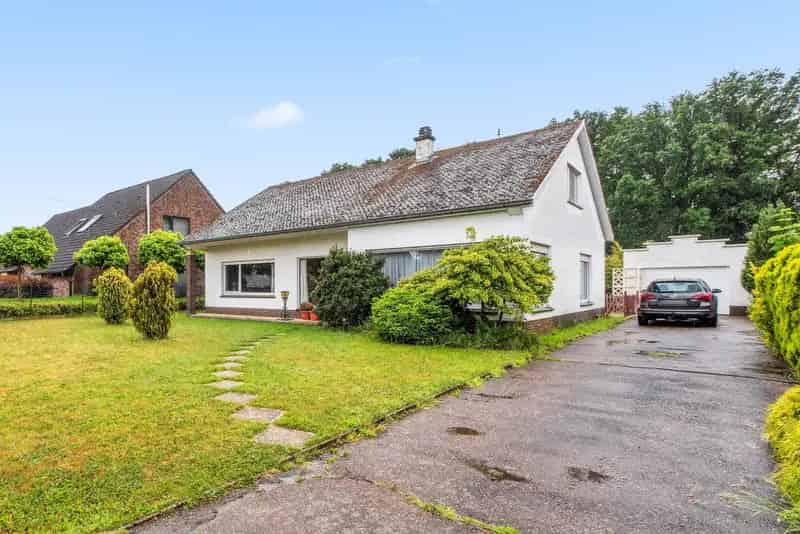 Alleenstaande woning 3 slaapkamers garage 14a 42ca