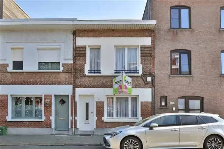 Te renoveren gezinswoning Edegem Centrum