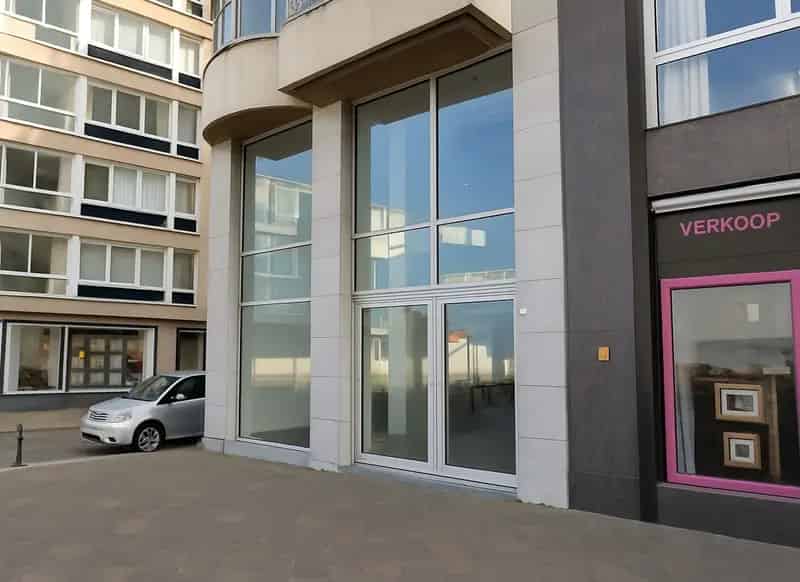 Zeedijk Het Zoute handelspand te huur op toplocatie