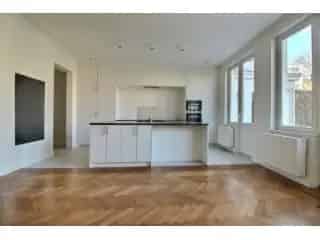 Huis te huur Schaarbeek 391m² 5 slaapkamers tuin garage