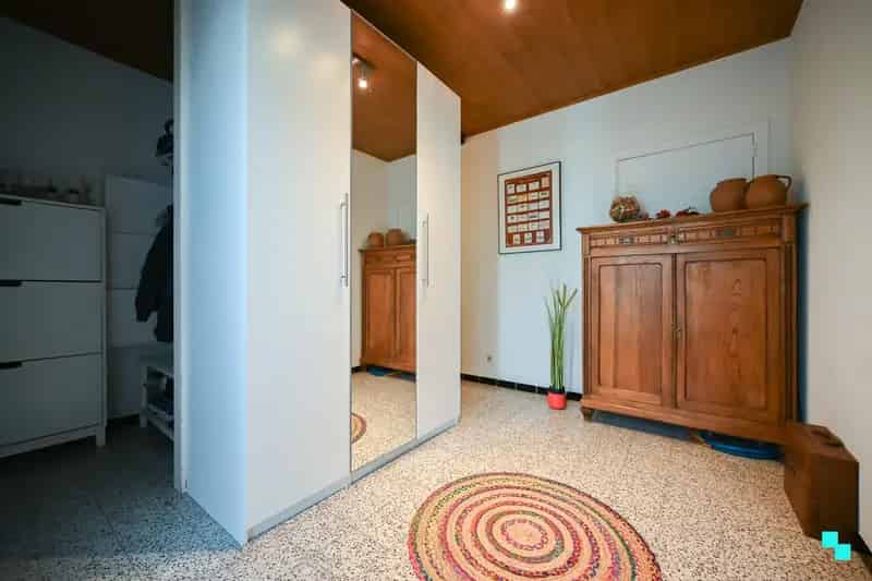 Huis te huur Izegem: Ruime gezinswoning 246m² met praktijk
