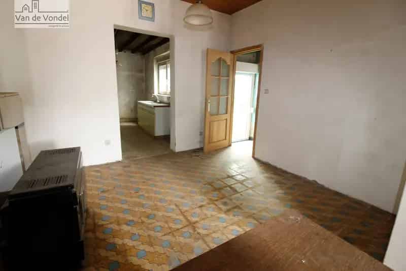 Huis te huur Erembodegem: Modernisatieproject met garage en tuin