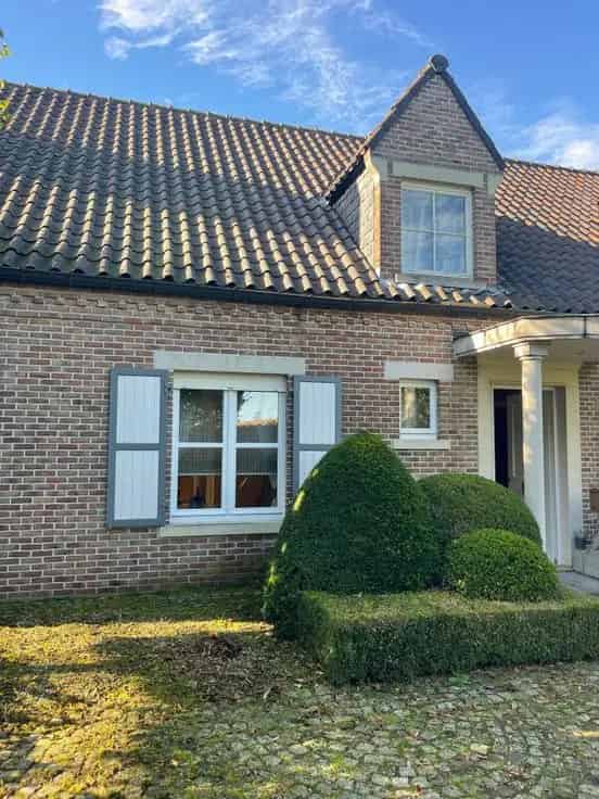 Huis Te Koop Ruime Villa Nabij Mollendaelbos