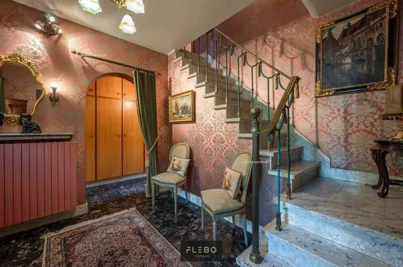 Huis te koop Sint-Andries 5 slaapkamers Nabij Brugge