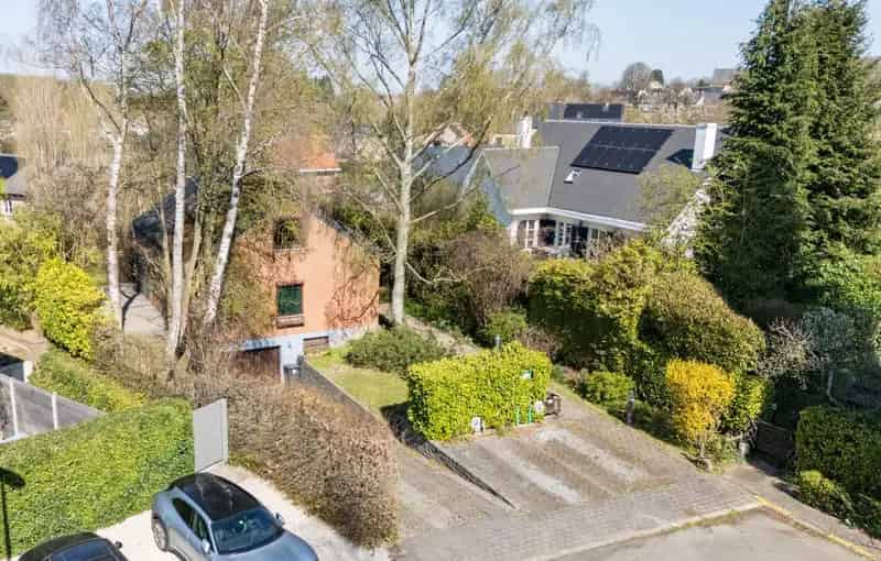 Te Renoveren Villa in Doodlopende Straat