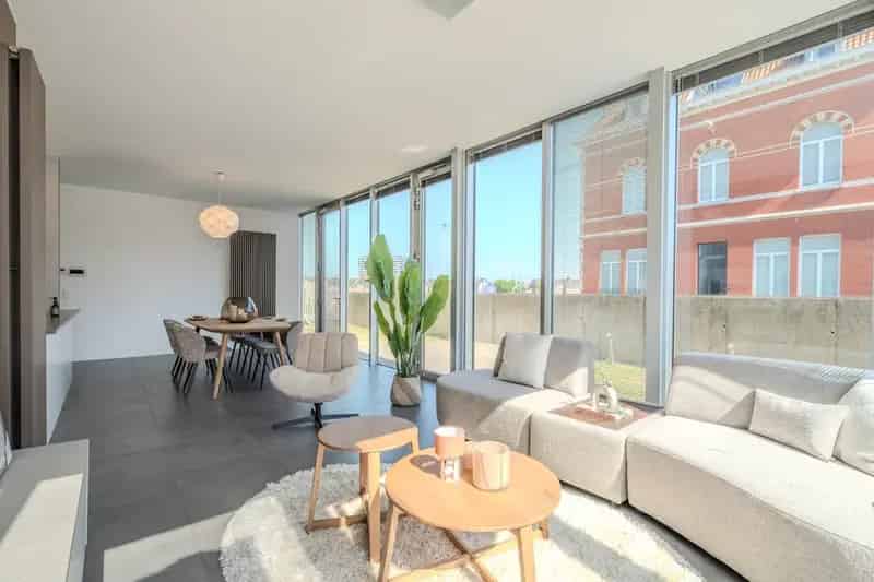Appartement te koop Oostende: 3 slaapkamers, tuin, nabij zee